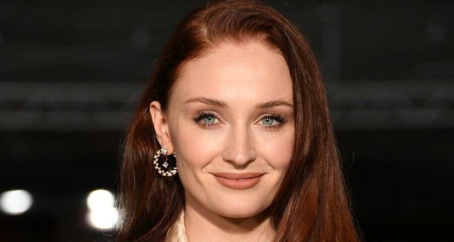 Sophie Turner Shares Throwback Pregnancy Photos In Her 2022 Recap What A Year Friends Top 9294